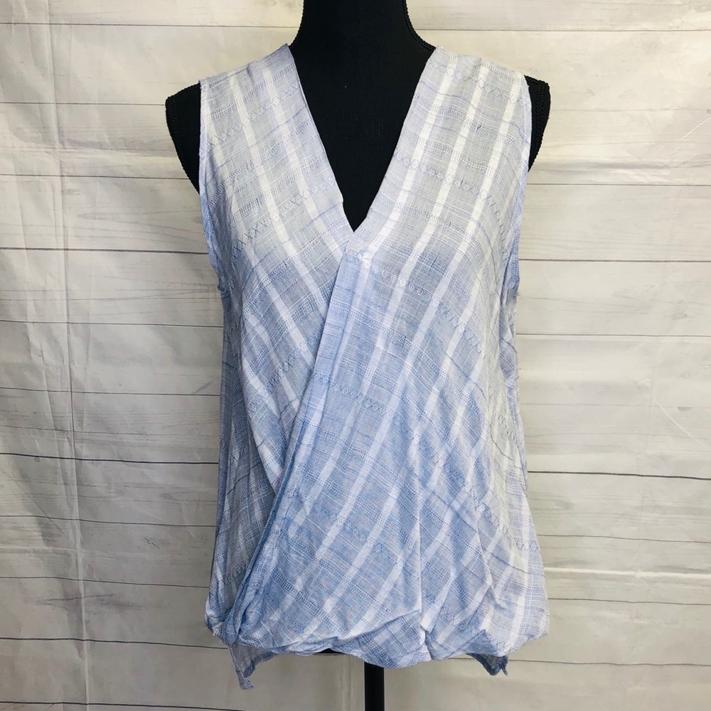 New! Francesca’s Chambray Sleeveless Blouse - Picture 1 of 7